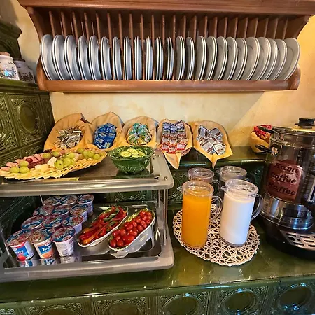 Mahleruv Na Hradbach Pensjonat Igława