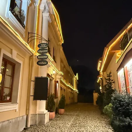 Pensjonat Mahleruv Na Hradbach 3*