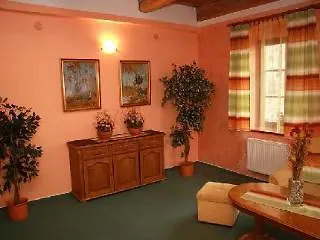 Guest house Mahleruv Na Hradbach 3*