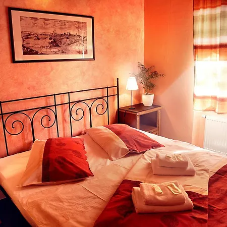 Guest house Mahleruv Na Hradbach 3*
