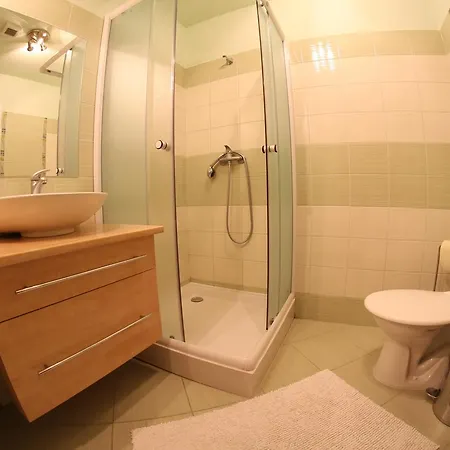 Guest house Mahleruv Na Hradbach 3*